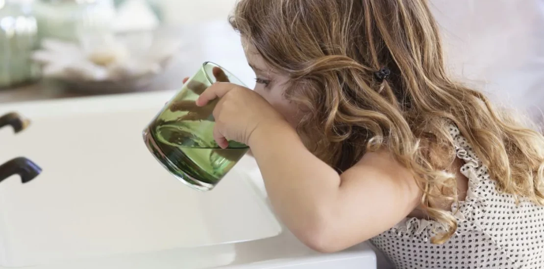 Ацетонемічний синдром у дитини: як відпоїти в домашніх умовах?